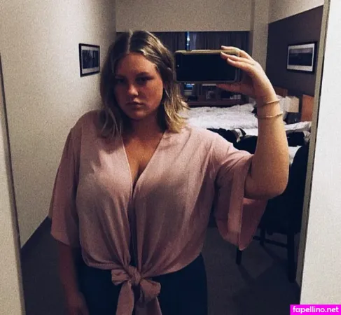 Chynna OnlyFans Thumbnail #hIR70HW1Sv