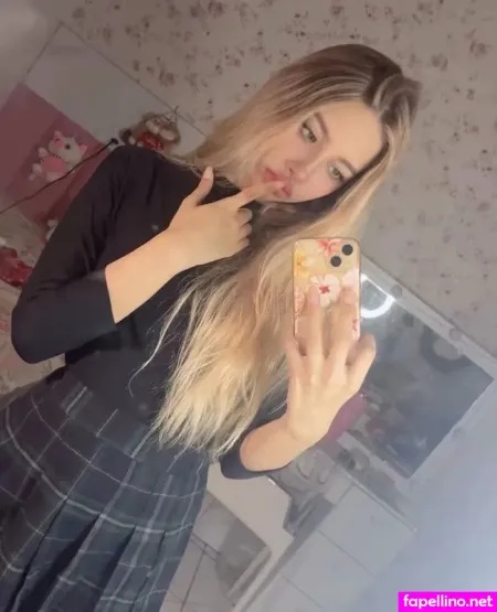 Ciane Aymme OnlyFans Thumbnail #X1f8EVNXG8