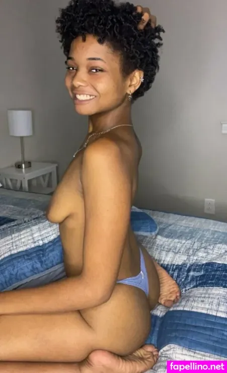Ciarastormzxo OnlyFans Thumbnail #GxrARVL4tb