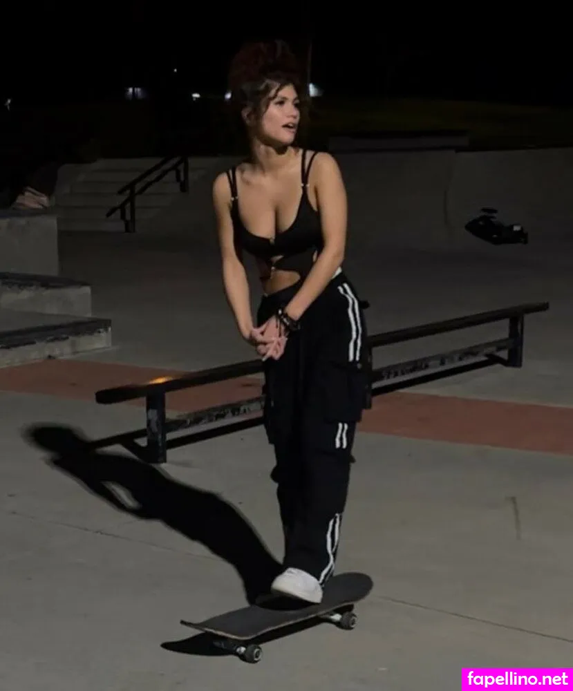 Zendaya lookalike, gypsybaehere, homeskilla_whitnit Nude Leaked OnlyFans Photo #W6llJt3IOV
