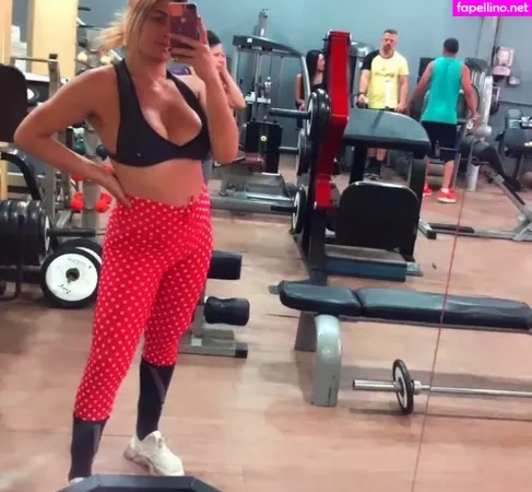 Cikarelly OnlyFans Thumbnail #DWLdt6Riym