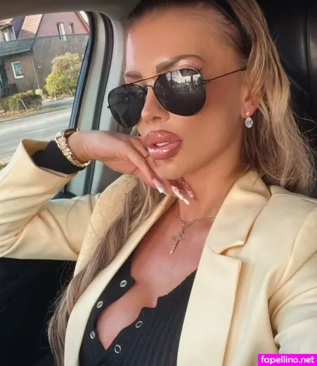 Cindy Breuer OnlyFans Thumbnail #F1CvSwx1td