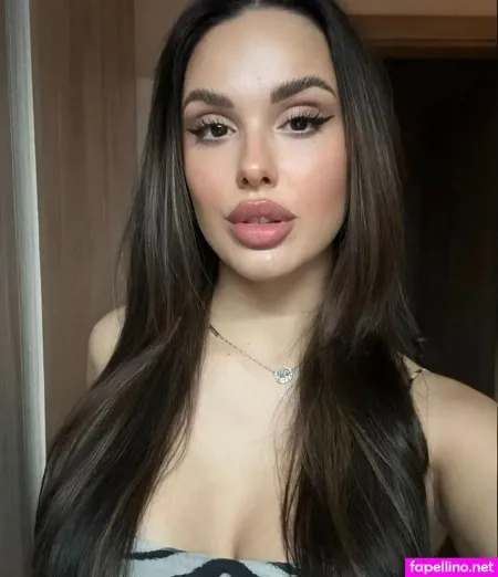 Cinnabellee OnlyFans Thumbnail #LG4jn32Z5W