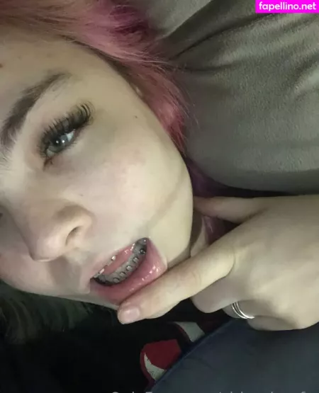 Ciricesinssfw OnlyFans Thumbnail #01pZKV4mco