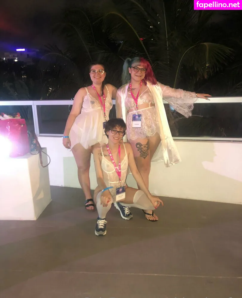 ciricesinssfw, ficcew_s Nude Leaked OnlyFans Photo #1EBaQLloVH