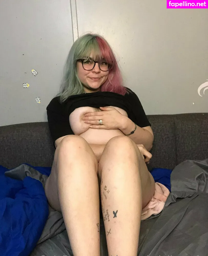 ciricesinssfw, ficcew_s Nude Leaked OnlyFans Photo #5EmStnz399