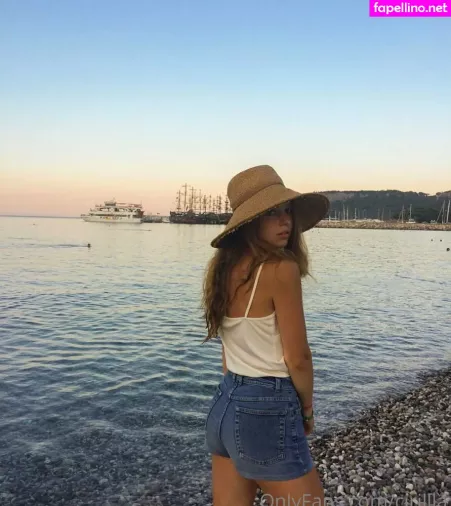 Cirillla OnlyFans Thumbnail #6nS2Zzzvde