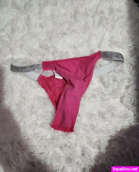 Cjhotwifefree OnlyFans Thumbnail #TF9WfE5CHF