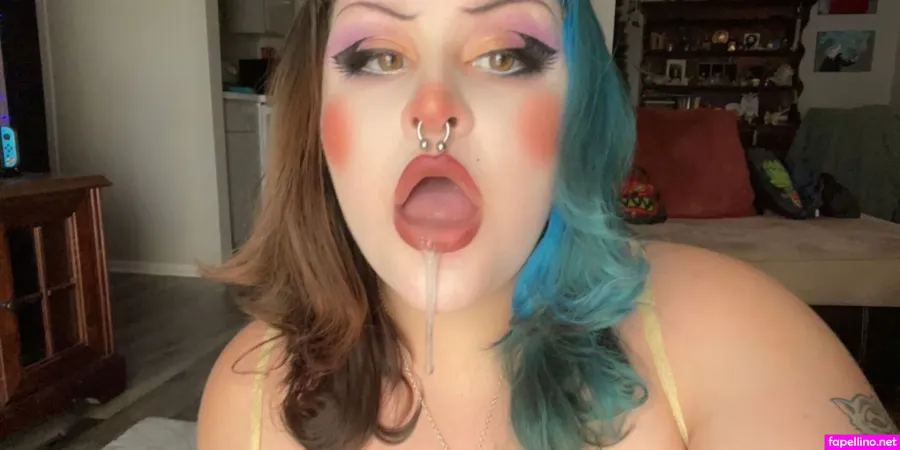 Cl0wnwh0r33 OnlyFans Thumbnail #2qjCwyOX3S