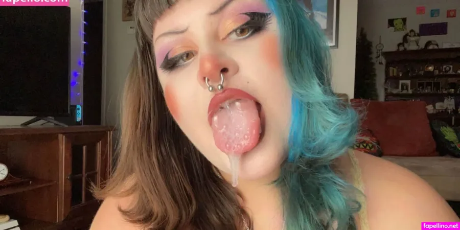 Cl0wnwh0r33 OnlyFans Thumbnail #QxxSGBdOzB