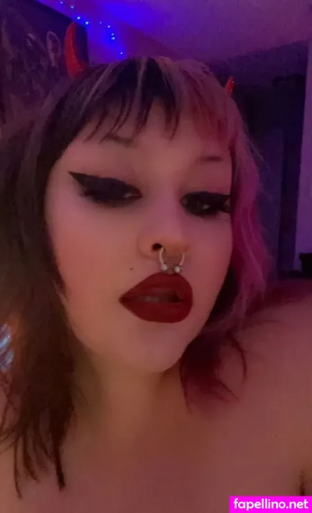 Cl0wnwh0r33 OnlyFans Thumbnail #X75I8tA8Cd