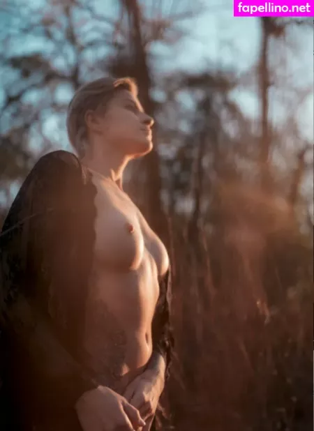 Clair Marie 1 OnlyFans Thumbnail #3cL3rPiej1