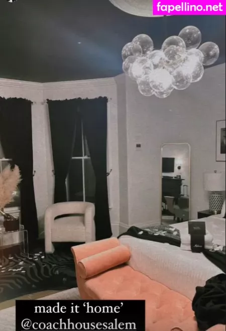 Claire Estabrook 1 OnlyFans Thumbnail #6RwFiDxkVp