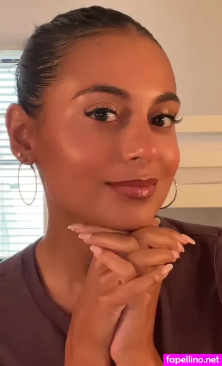 Claire Grossman OnlyFans Thumbnail #I2vP1y9Fr6