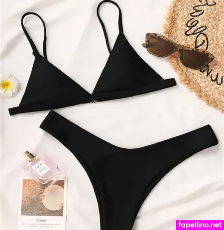 Claire Hogle OnlyFans Thumbnail #XmXP1qaio0