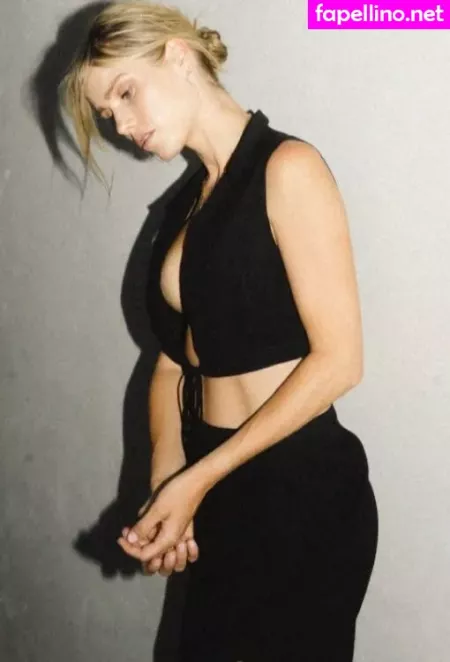 Claire Holt OnlyFans Thumbnail #7yUVeunnVY