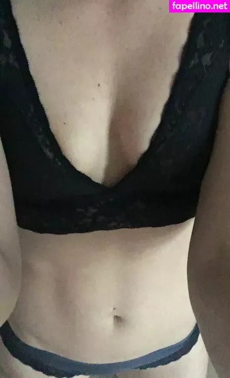Claire Hutchings OnlyFans Thumbnail #RFlrRabgfB