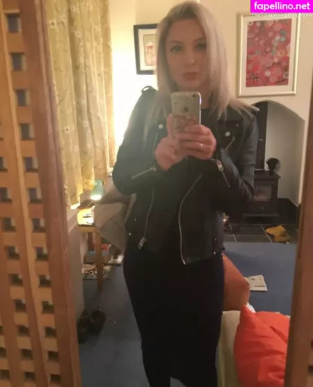 Claire Hutchings OnlyFans Thumbnail #V4LZwpzGjo