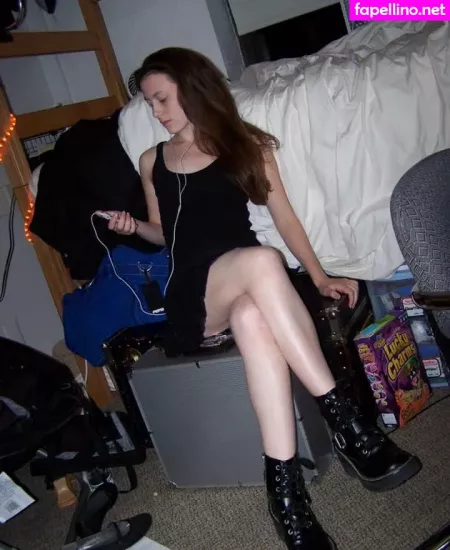 Claire Max OnlyFans Thumbnail #BvtlMZYvWD