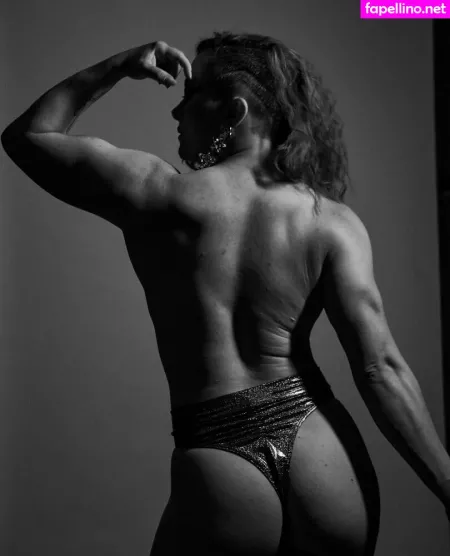 Claire Max OnlyFans Thumbnail #Bx3EzM2CHA