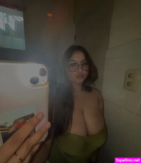 Claire Repollo OnlyFans Thumbnail #AUBugPDEBf