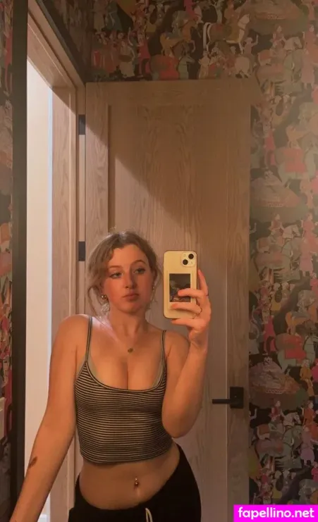 Claire Reynolds OnlyFans Thumbnail #EWy9HOcyjg