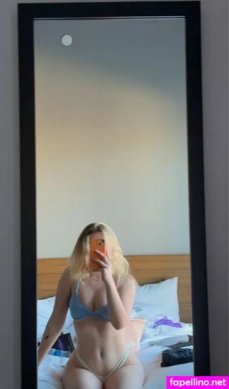 Claire Reynolds OnlyFans Thumbnail #w6pjDnqcxm