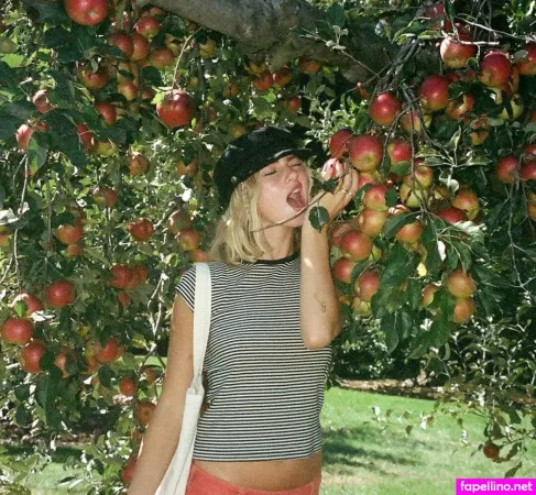 Claire Rosinkranz OnlyFans Thumbnail #SeLovc8gHL