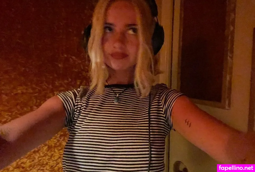 clairerosinkranz, illustrious_trap Nude Leaked OnlyFans Photo #h4FaTsIZgZ