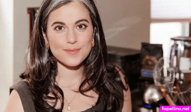 Claire Saffitz OnlyFans Thumbnail #4IBoDHg07g