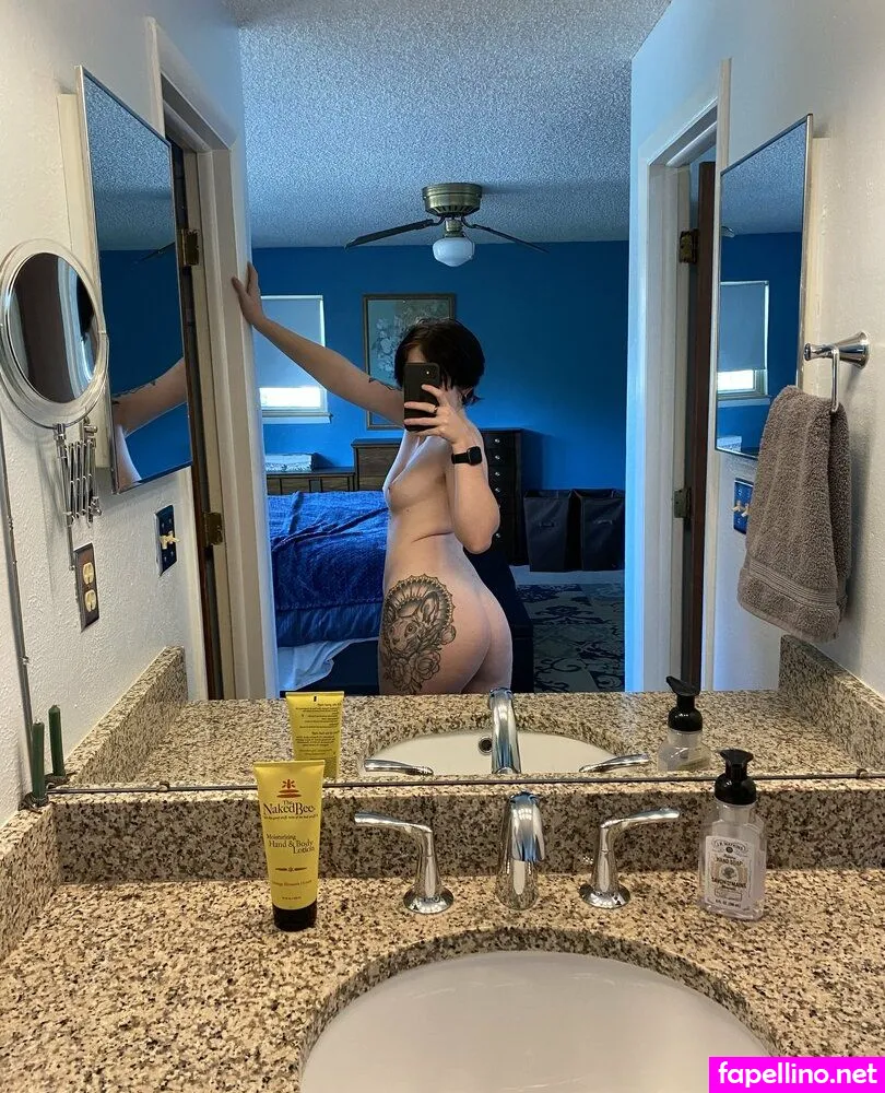 claire.silversfree, clairesilveraiart Nude Leaked OnlyFans Photo #8DaStBQ2qP