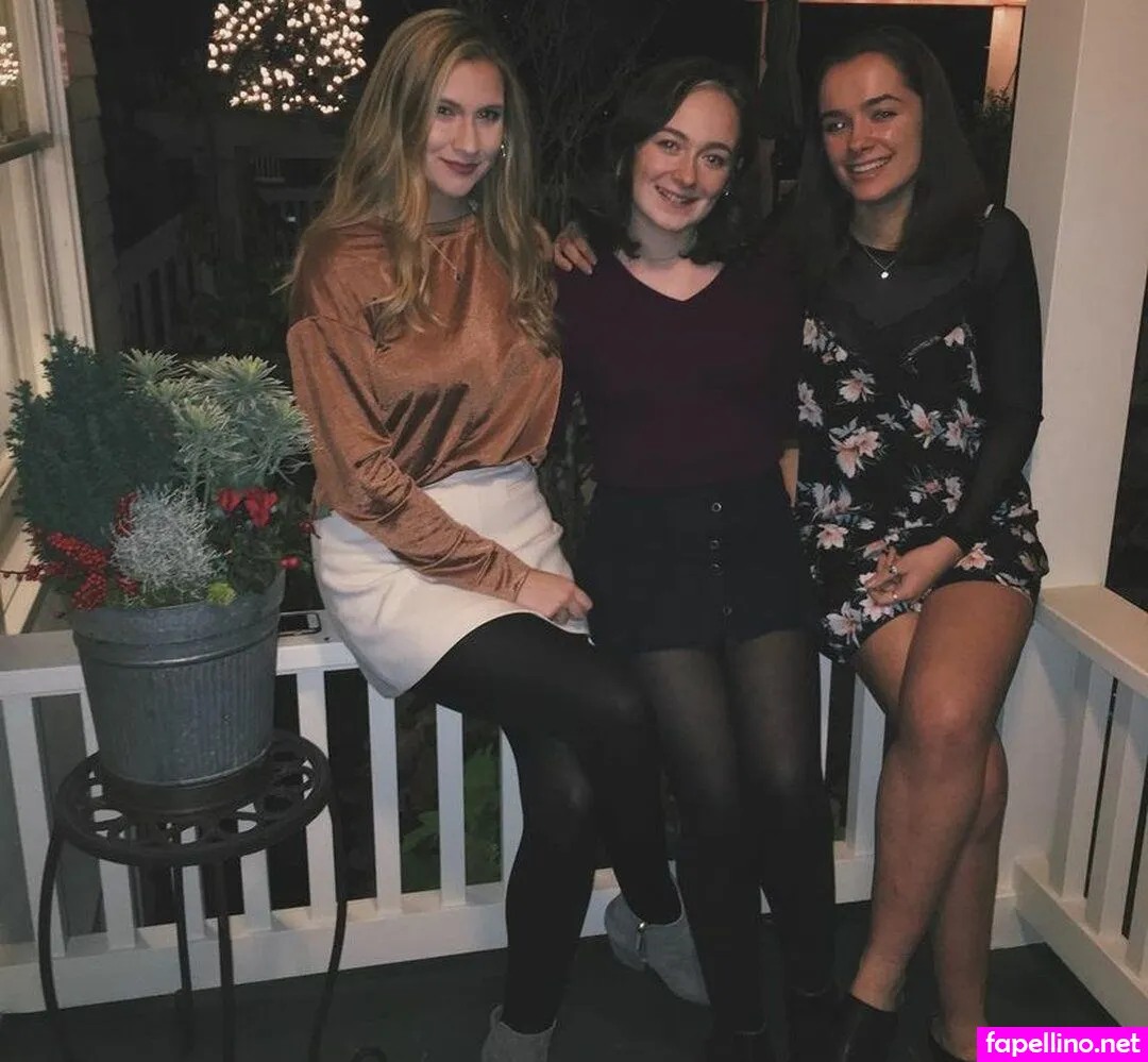 clairedeyoee, clairekiersky Nude Leaked OnlyFans Photo #6U8PLdvWUm