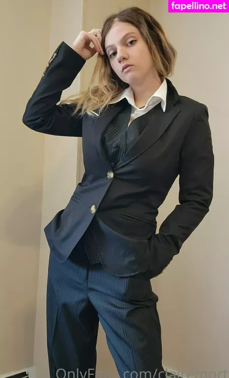 Clairemort OnlyFans Thumbnail #1bwBimSioj