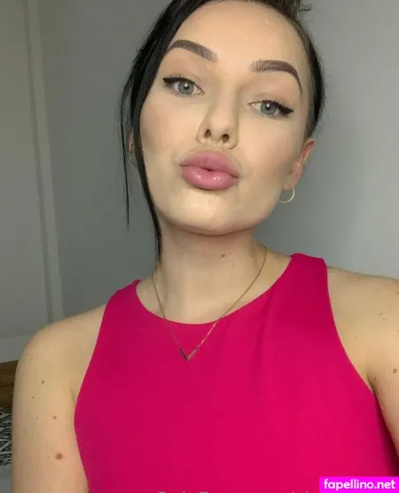 Claireroses Main Profile Photo