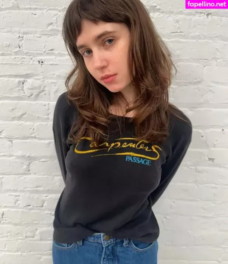 Clairo OnlyFans Thumbnail #5F2UyfU7kQ