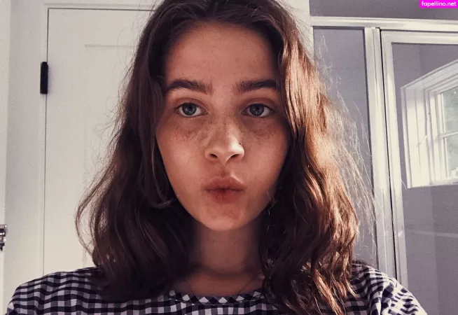 Clairo OnlyFans Thumbnail #E82hb9kQx1