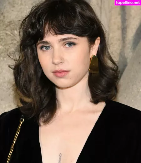 Clairo OnlyFans Thumbnail #GQdmx53qTd