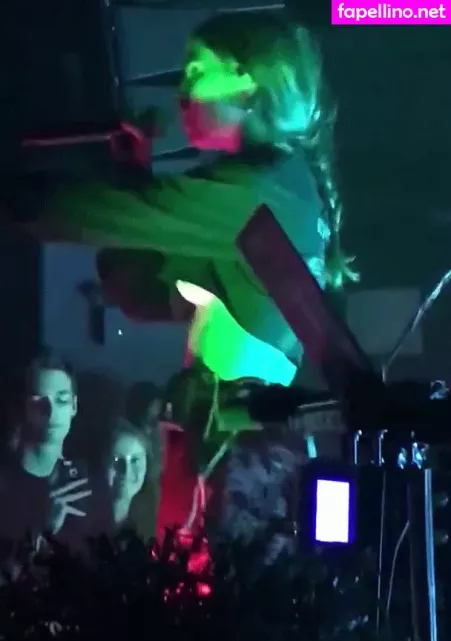 Clairo OnlyFans Thumbnail #LvecNBF3o9