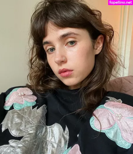 Clairo OnlyFans Thumbnail #VNvYSihwXq