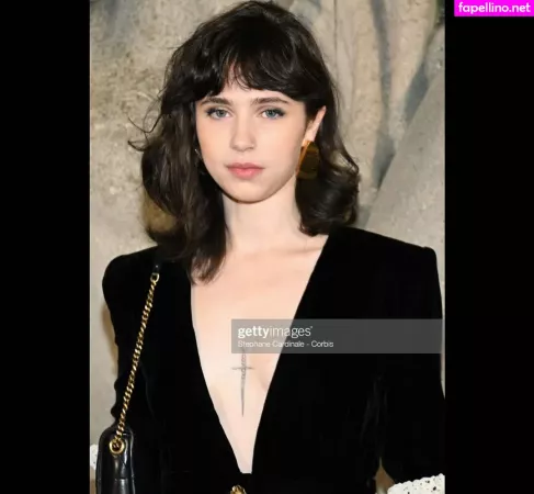 Clairo OnlyFans Thumbnail #WJGL0kQNxb