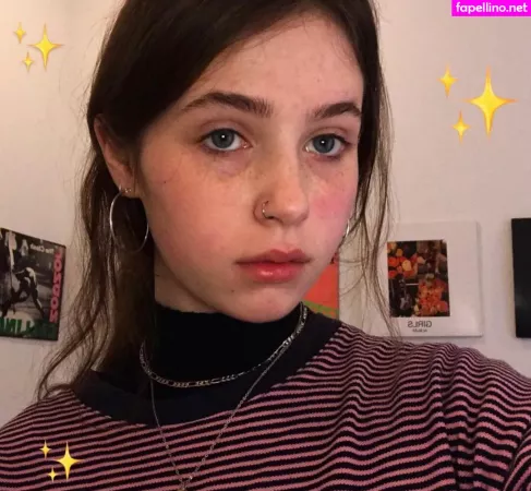 Clairo OnlyFans Thumbnail #Z66t7LWZQl