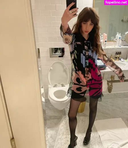 Clairo OnlyFans Thumbnail #aC4scjOqrB