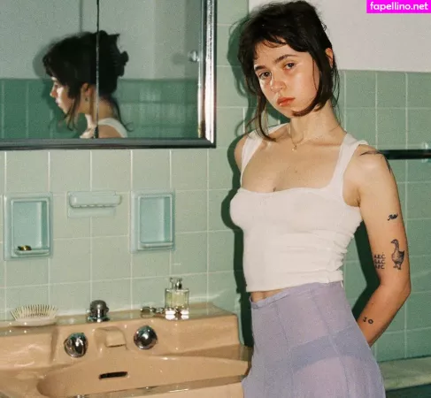 Clairo OnlyFans Thumbnail #g5XsU9NYF8