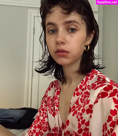 Clairo OnlyFans Thumbnail #lqHe89vQj3