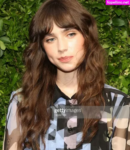 Clairo OnlyFans Thumbnail #xcfIgDWobg