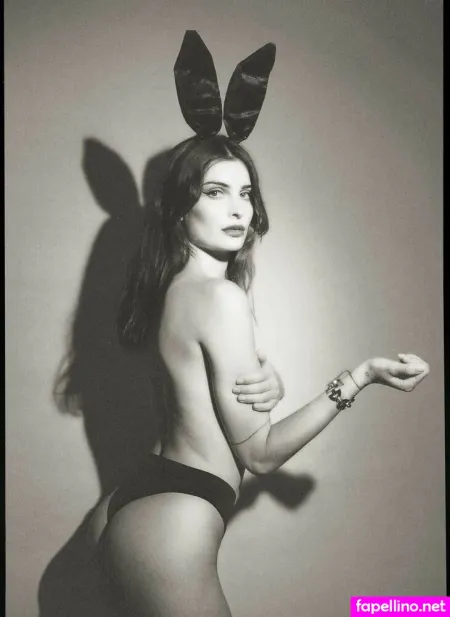 Clara Beneytout OnlyFans Thumbnail #vXRFP7joii