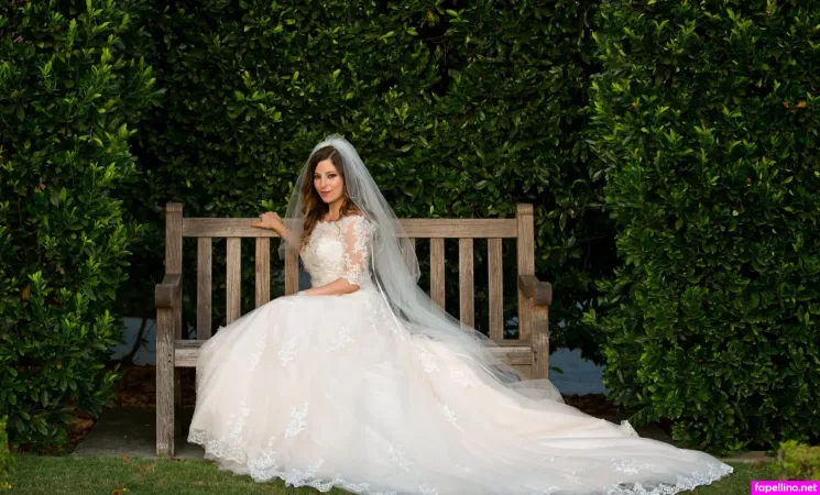 Clara Blanc OnlyFans Thumbnail #rRywaxAaGg