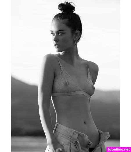 Clara Chain Main Profile Photo