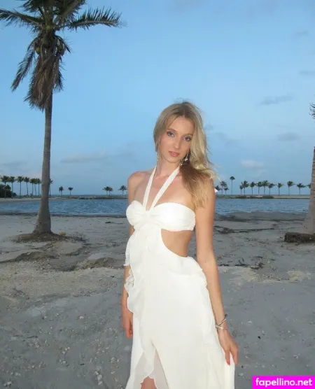 Clara Ford OnlyFans Thumbnail #AS5wuUWdFv