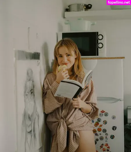 Clara Galle OnlyFans Thumbnail #adQxbtGfpQ